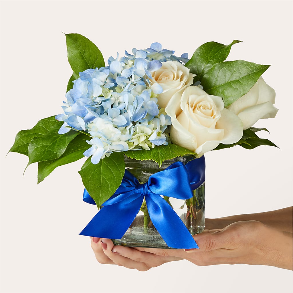 Sky Blue Delight Bouquet – VIC'S FLORAL INC, Cleveland OH