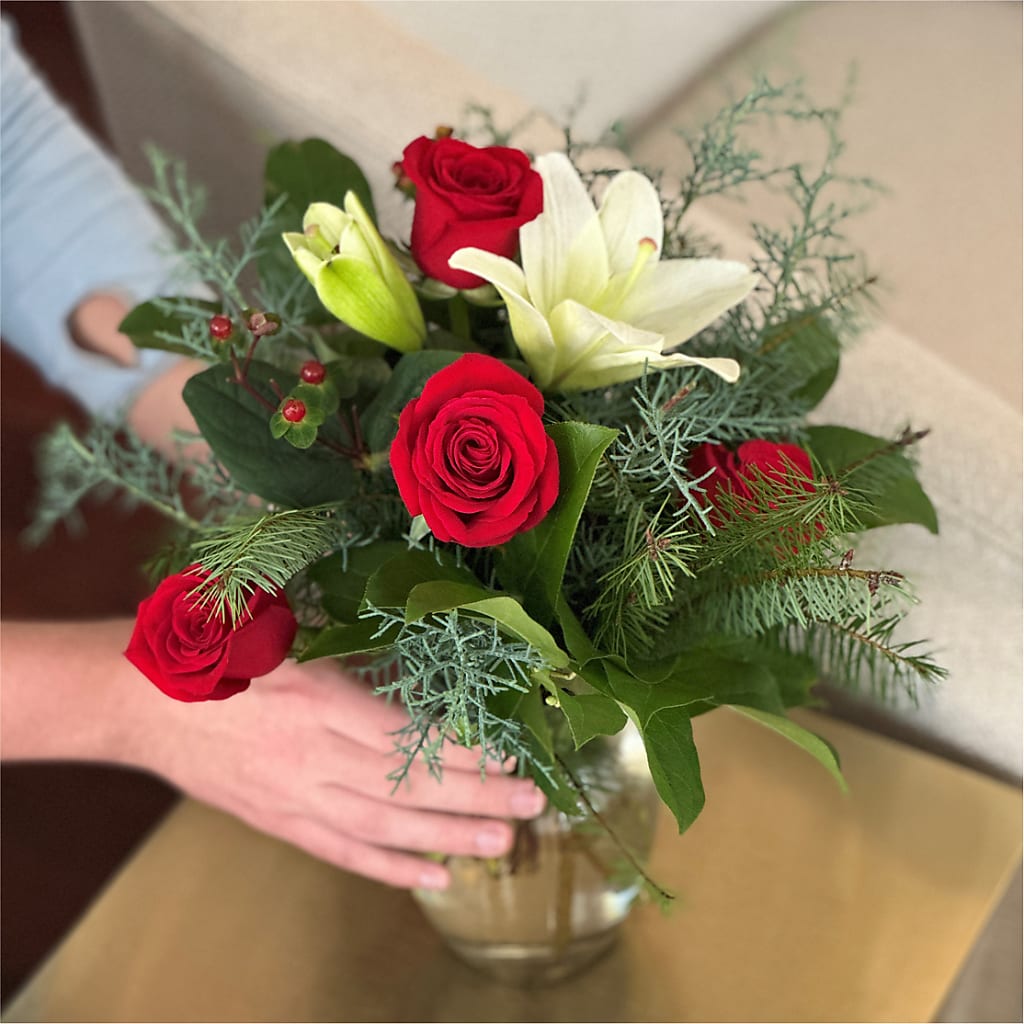 Glittering Lights Bouquet – VIC'S FLORAL INC, Cleveland OH