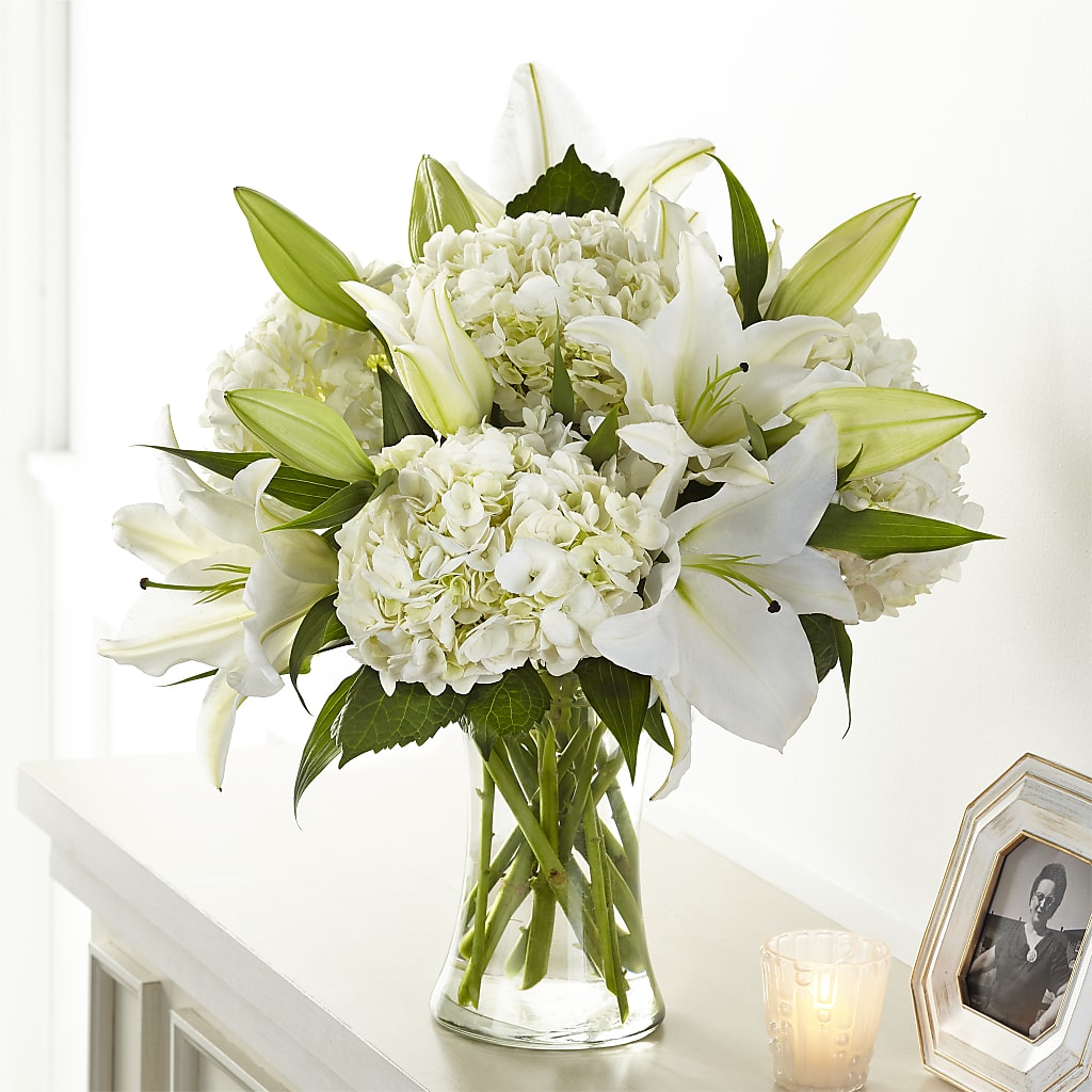 Compassionate Lily Bouquet – VIC'S FLORAL INC, Cleveland OH