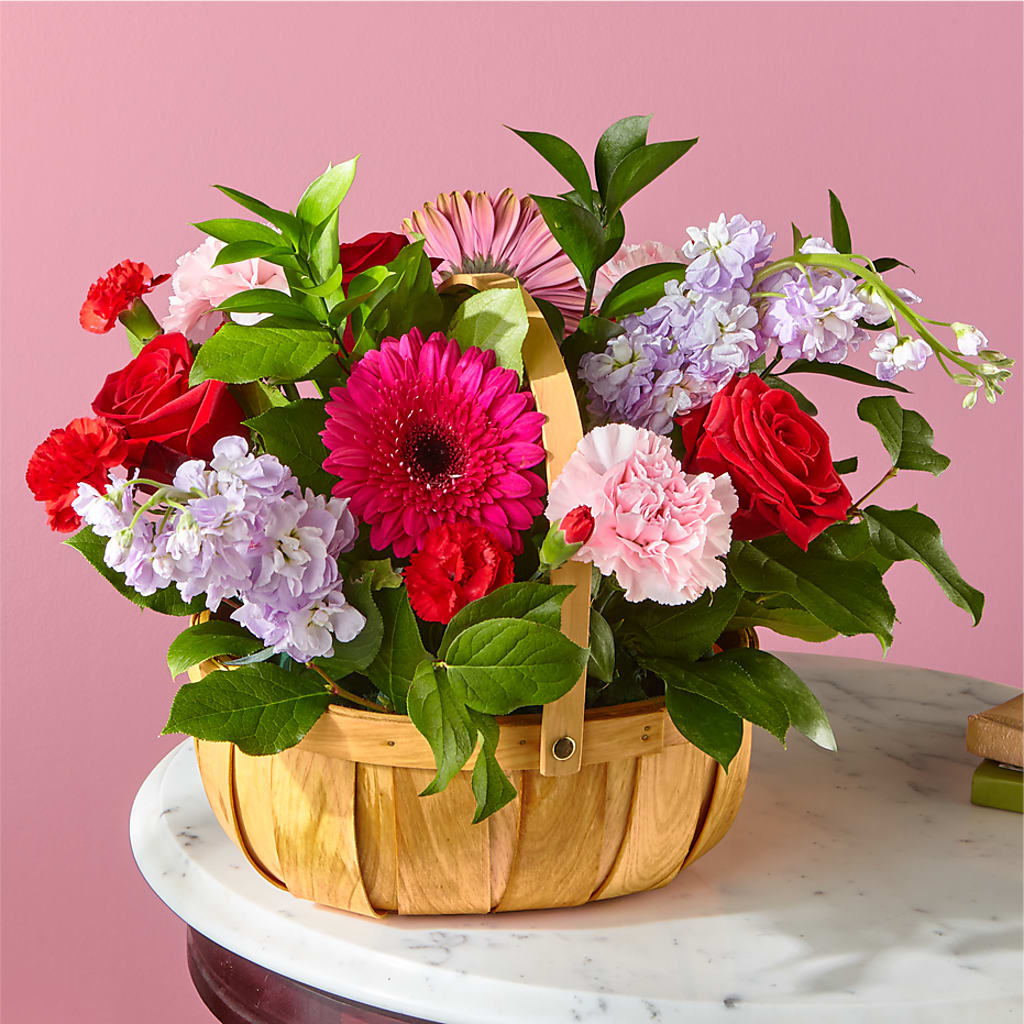 Pink Picnic Basket – VIC'S FLORAL INC, Cleveland OH