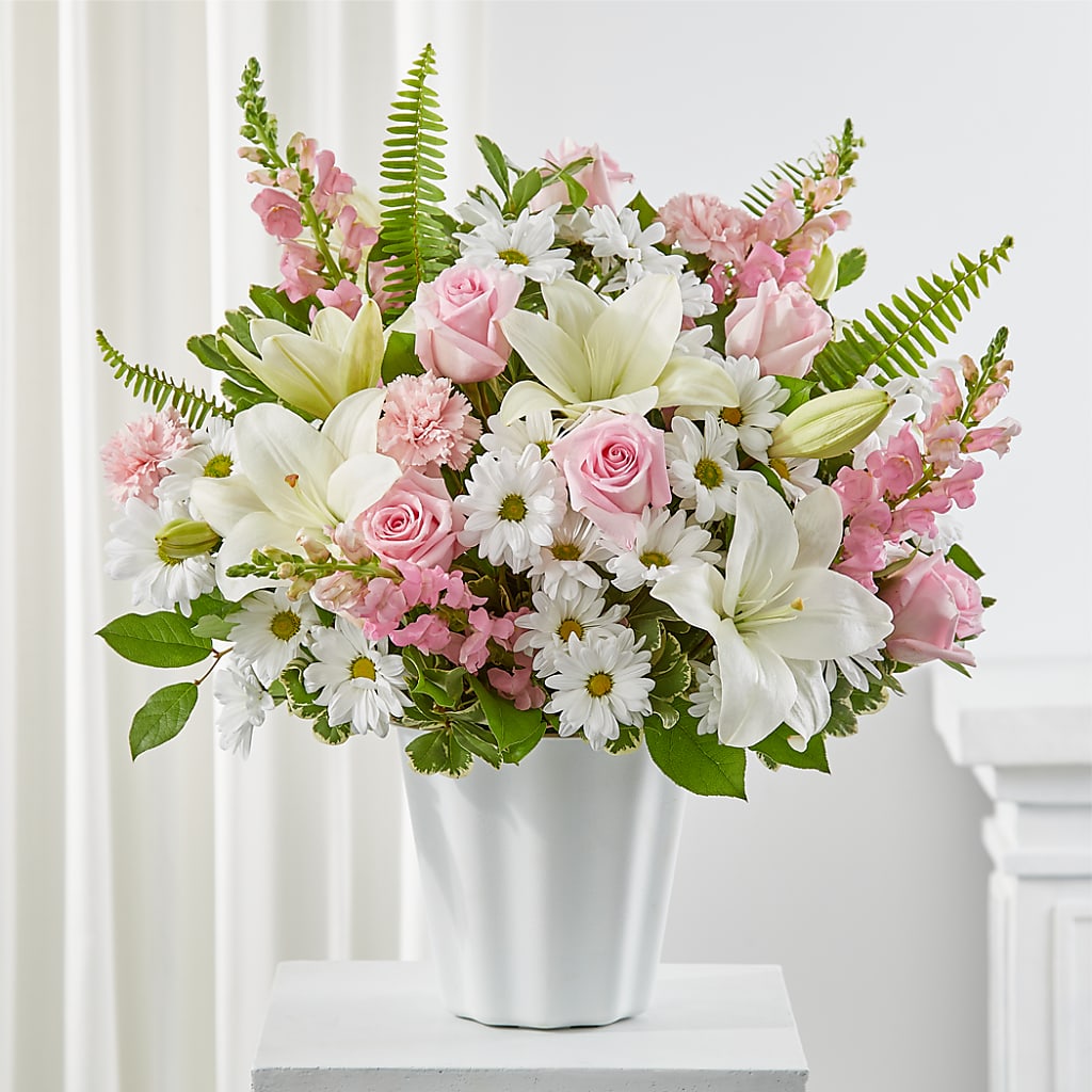 Soft Touch Tabletop Basket – VIC'S FLORAL INC, Cleveland OH