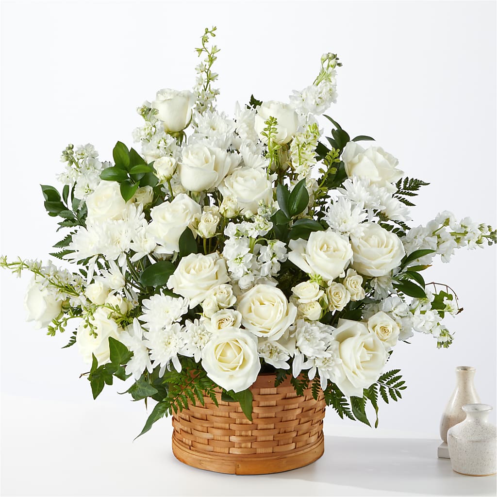 Heartfelt Condolences Arrangement – VIC'S FLORAL INC, Cleveland OH