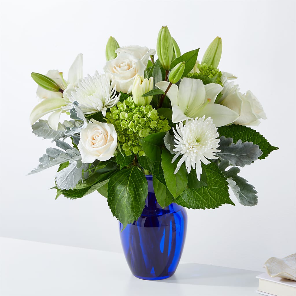 Snowy Dreams Bouquet – VIC'S FLORAL INC, Cleveland OH