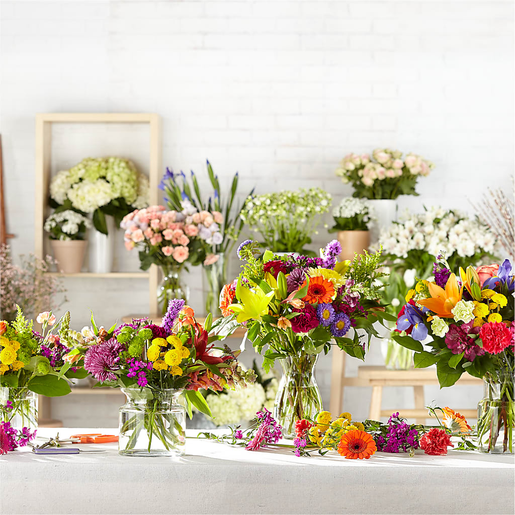 Bold & Bright – A Florist Original – VIC'S FLORAL INC, Cleveland OH