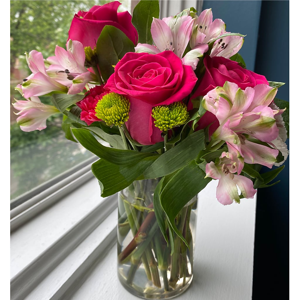 Sweet & Pretty Bouquet – VIC'S FLORAL INC, Cleveland OH