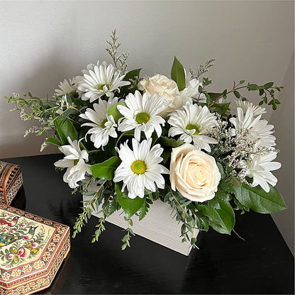 Fresh Linen Box Bouquet – VIC'S FLORAL INC, Cleveland OH