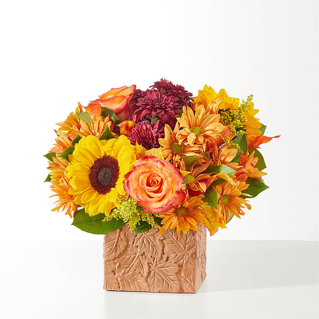 The Outdoors Bouquet – VIC'S FLORAL INC, Cleveland OH