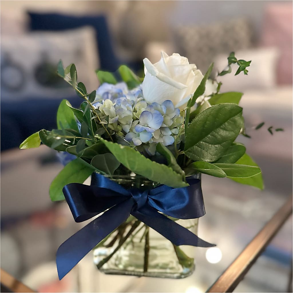 Sky Blue Delight Bouquet – VIC'S FLORAL INC, Cleveland OH