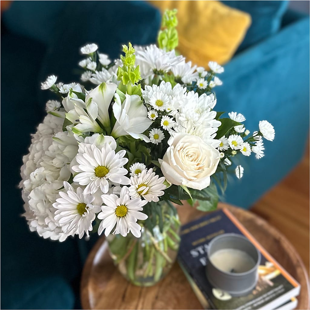 Classic Ivory – A Florist Original – VIC'S FLORAL INC, Cleveland OH