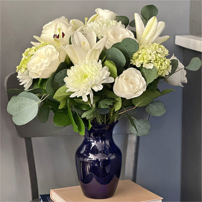 Snowy Dreams Bouquet – VIC'S FLORAL INC, Cleveland OH