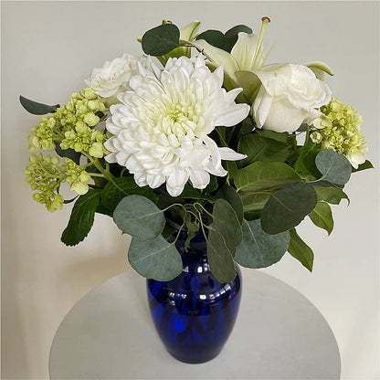 Snowy Dreams Bouquet – VIC'S FLORAL INC, Cleveland OH