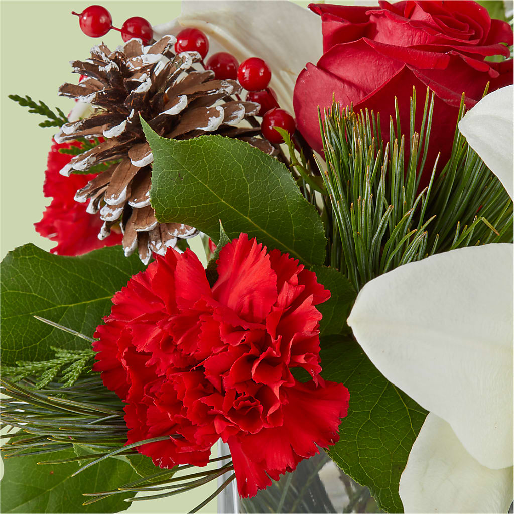 Glistening Icicles Bouquet – VIC'S FLORAL INC, Cleveland OH