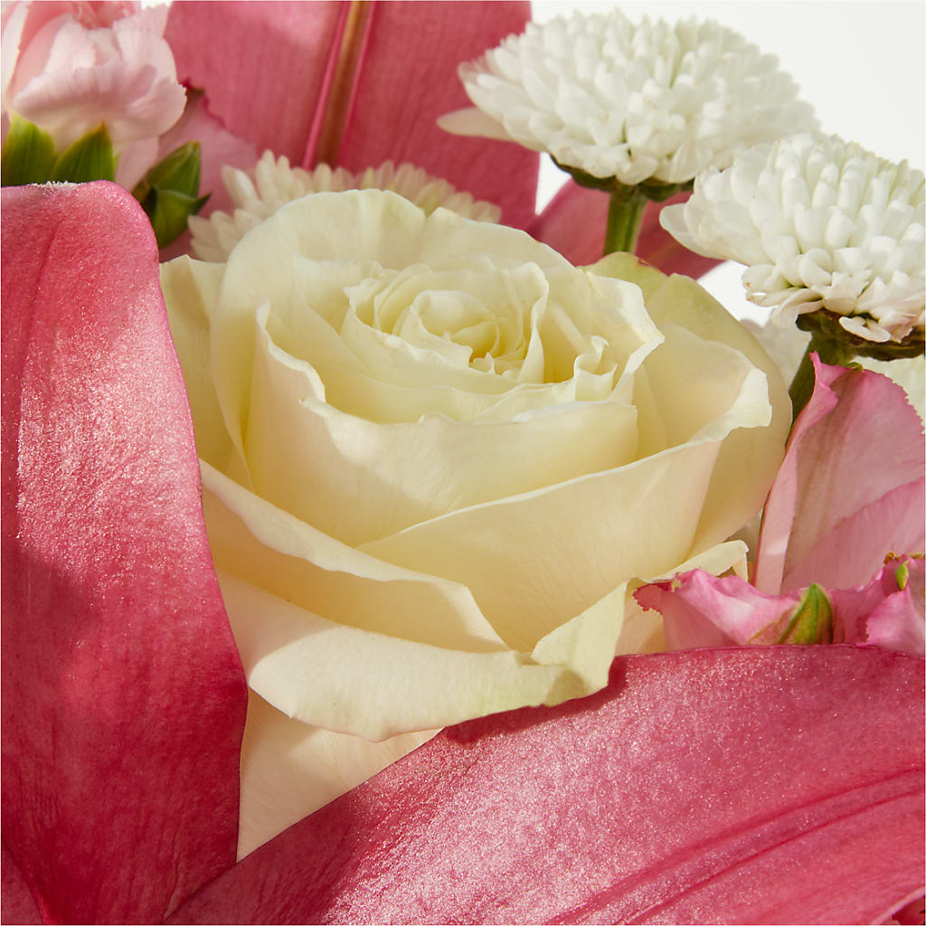 Piece of Cake Bouquet – VIC'S FLORAL INC, Cleveland OH