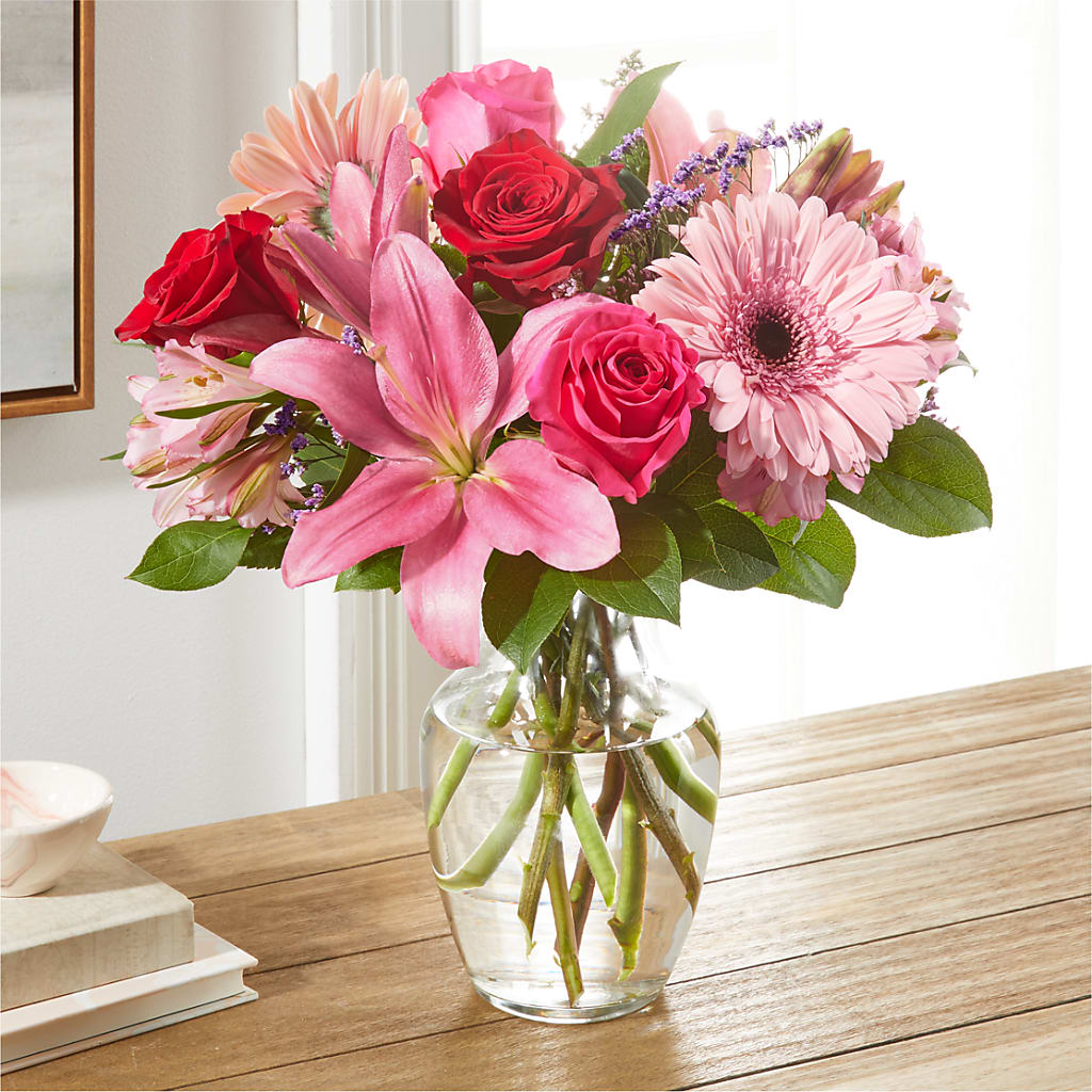 Lots of Love Bouquet – VIC'S FLORAL INC, Cleveland OH