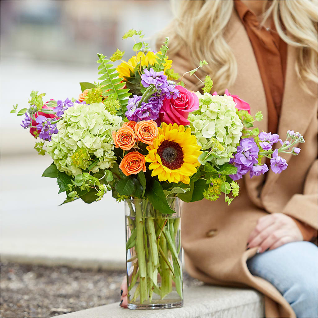 Vibrant Greetings Bouquet – VIC'S FLORAL INC, Cleveland OH